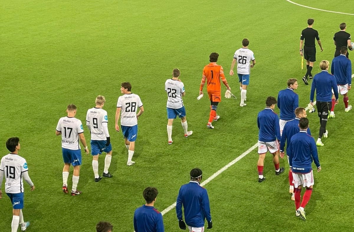 Et stykke unna mot Vålerenga 2